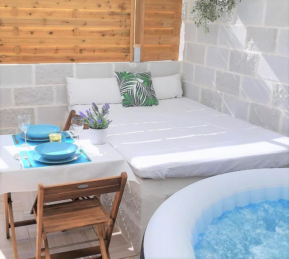 La Calita Escondida - Jacuzzi Y Cocina En Terraza Privada - Piscina Y Parking Gratis Lägenhet Chiclana de la Frontera Exteriör bild